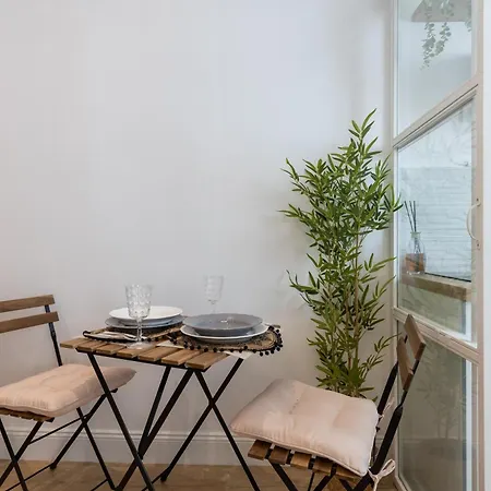 La Maison Du Charme Bed & Breakfast